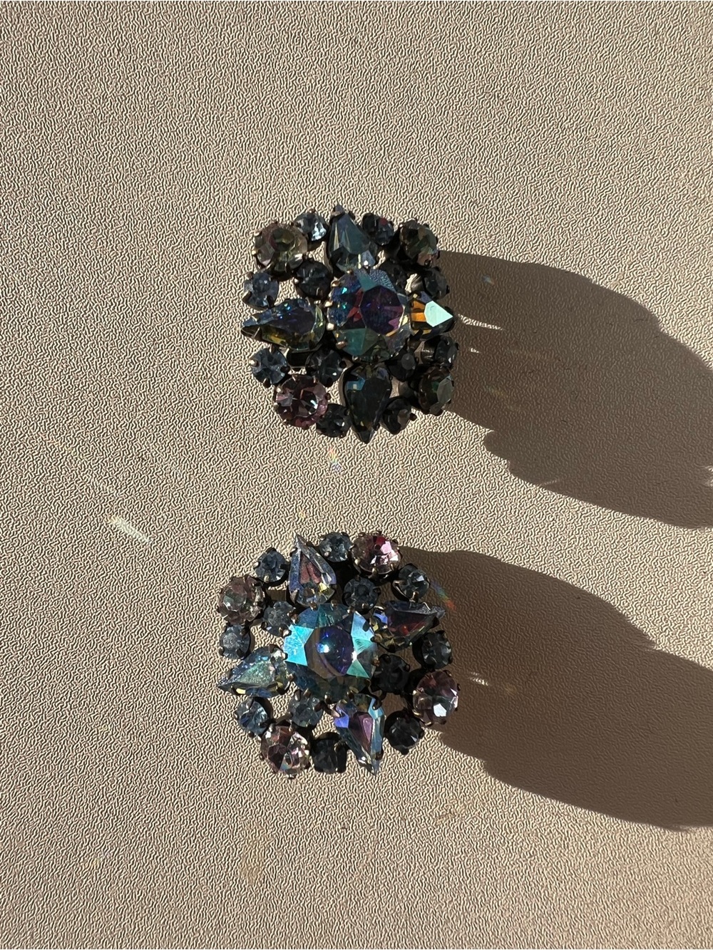 Vintage Made in Austria Aurora Borealis Rhinestone Clip-On Earrings - Picture 6 of 9